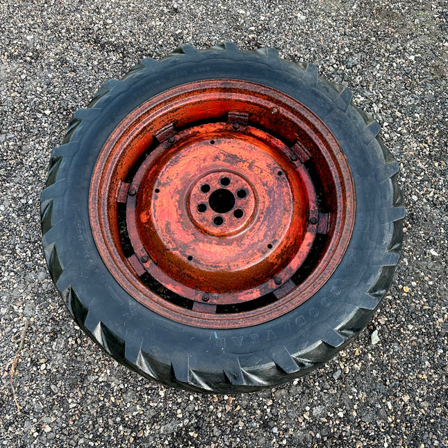 Fordson 6 Stud Wheel Rim & Centre 12.4/11-36
